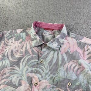 Tommy Bahama Nova Wave Shirts Men XL Multicolor Inside Out Print Hawaiian Beach